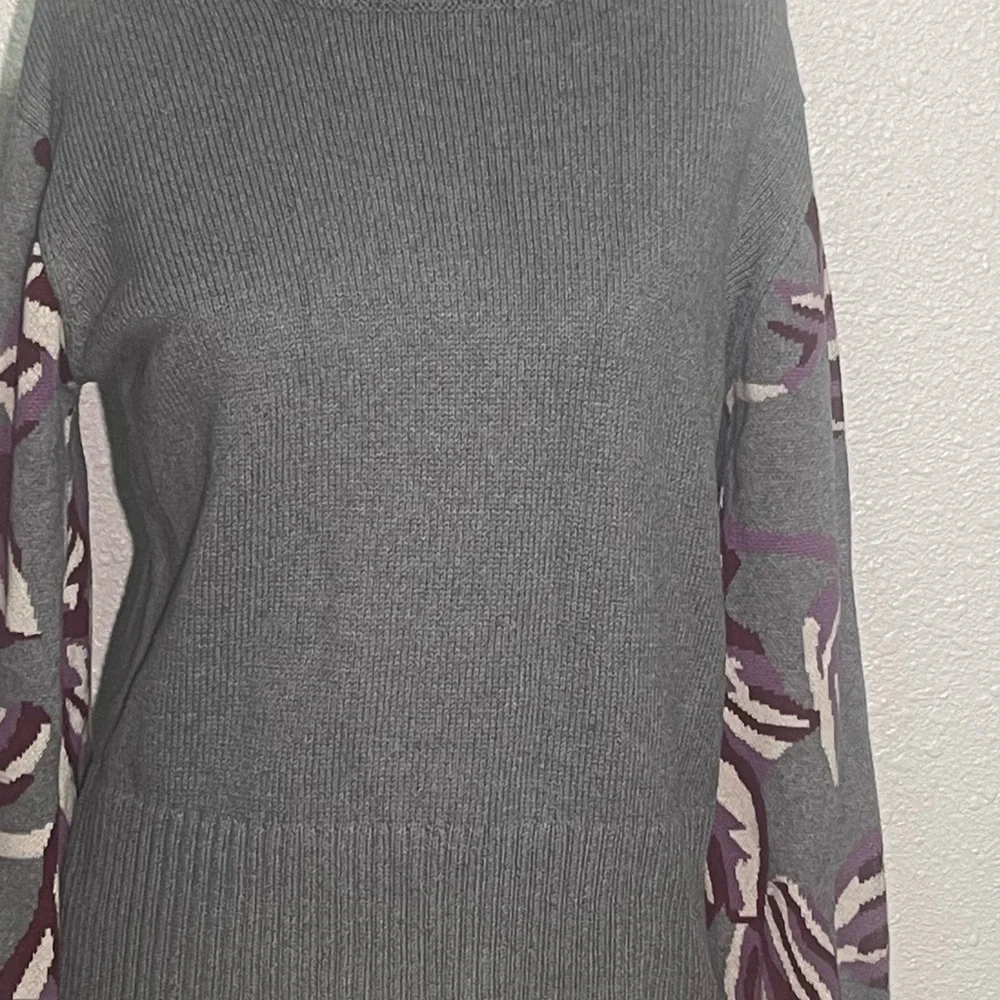 Cabi Eden Gray and Purple Women's turtleneck Sweater size medium